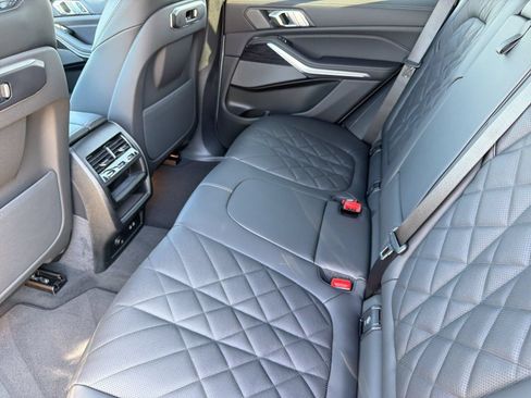 Used 2026 BMW X5 sDrive40i w/ M Sport Package RWD image 23