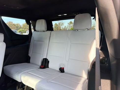 New 2026 Chevrolet Tahoe Premier w/ Sun And Tow Package AWD/4WD image 25