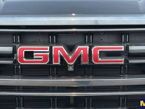 Certified 2024 GMC Yukon XL AT4 w/ AT4 Premium Plus Package AWD/4WD image 38