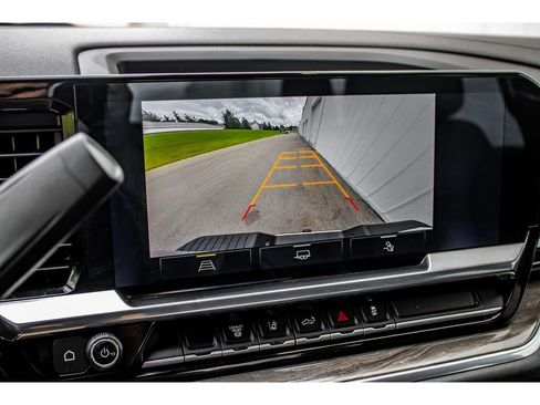 Used 2024 Chevrolet Silverado 3500 LTZ image 39