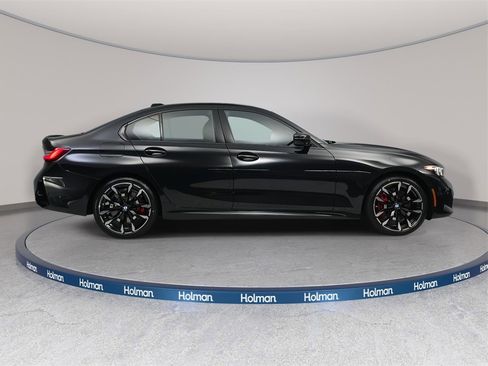 New 2026 BMW 330i xDrive Sedan w/ M Sport Package image 4