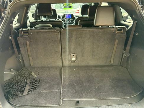 Used 2024 Toyota Highlander XSE FWD image 8