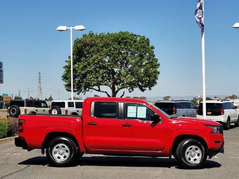 Used 2022 Nissan Frontier S RWD image 3
