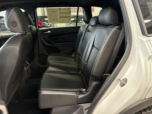 Used 2024 Volkswagen Tiguan SE R-Line image 6