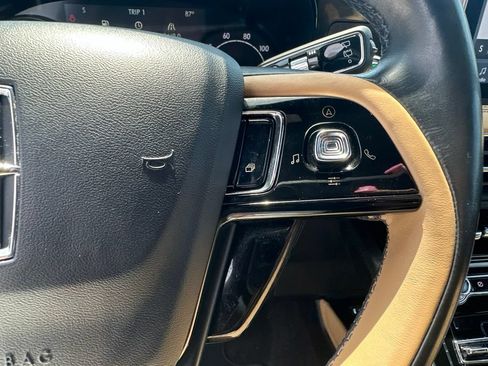 Used 2020 Lincoln Corsair Reserve w/ Elements Package FWD image 16