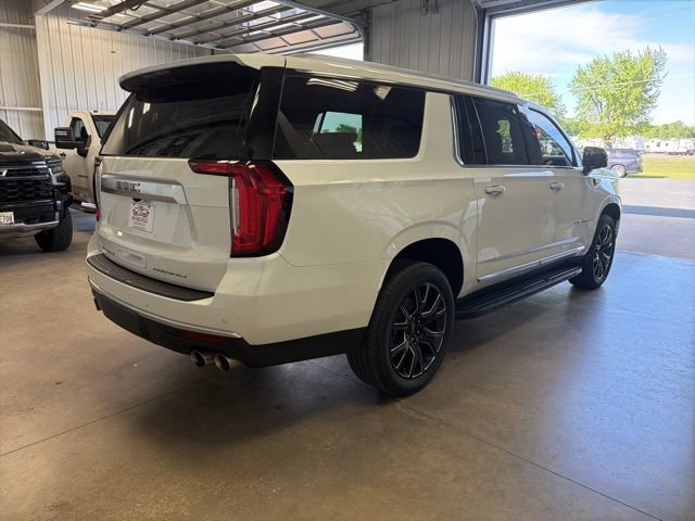 Used 2023 GMC Yukon XL Denali w/ Max Trailering Package AWD/4WD image 5