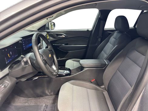 Used 2024 Chevrolet Trax LT w/ Driver Confidence Package FWD image 9