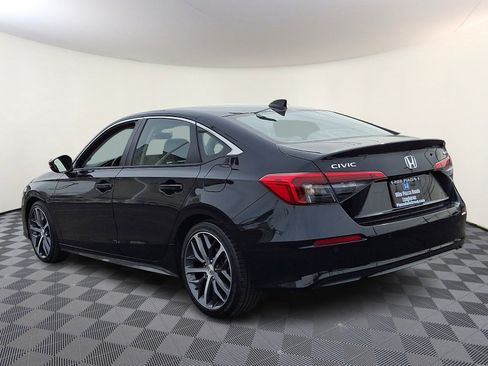 Used 2023 Honda Civic Touring image 5