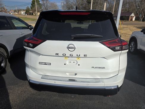 New 2026 Nissan Rogue Platinum w/ Platinum Premium Package image 4