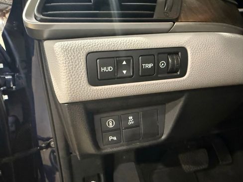 Used 2018 Honda Accord Touring image 25