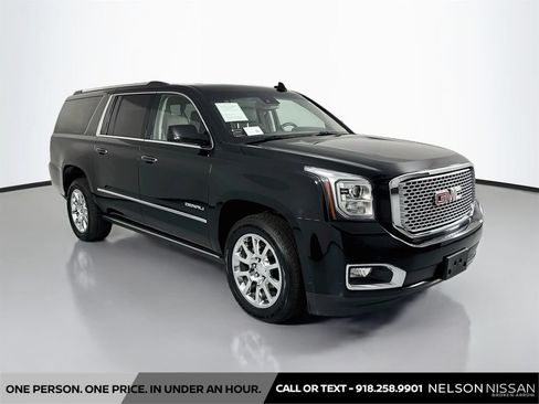 Used 2015 GMC Yukon XL Denali w/ Premium Package AWD/4WD image 3