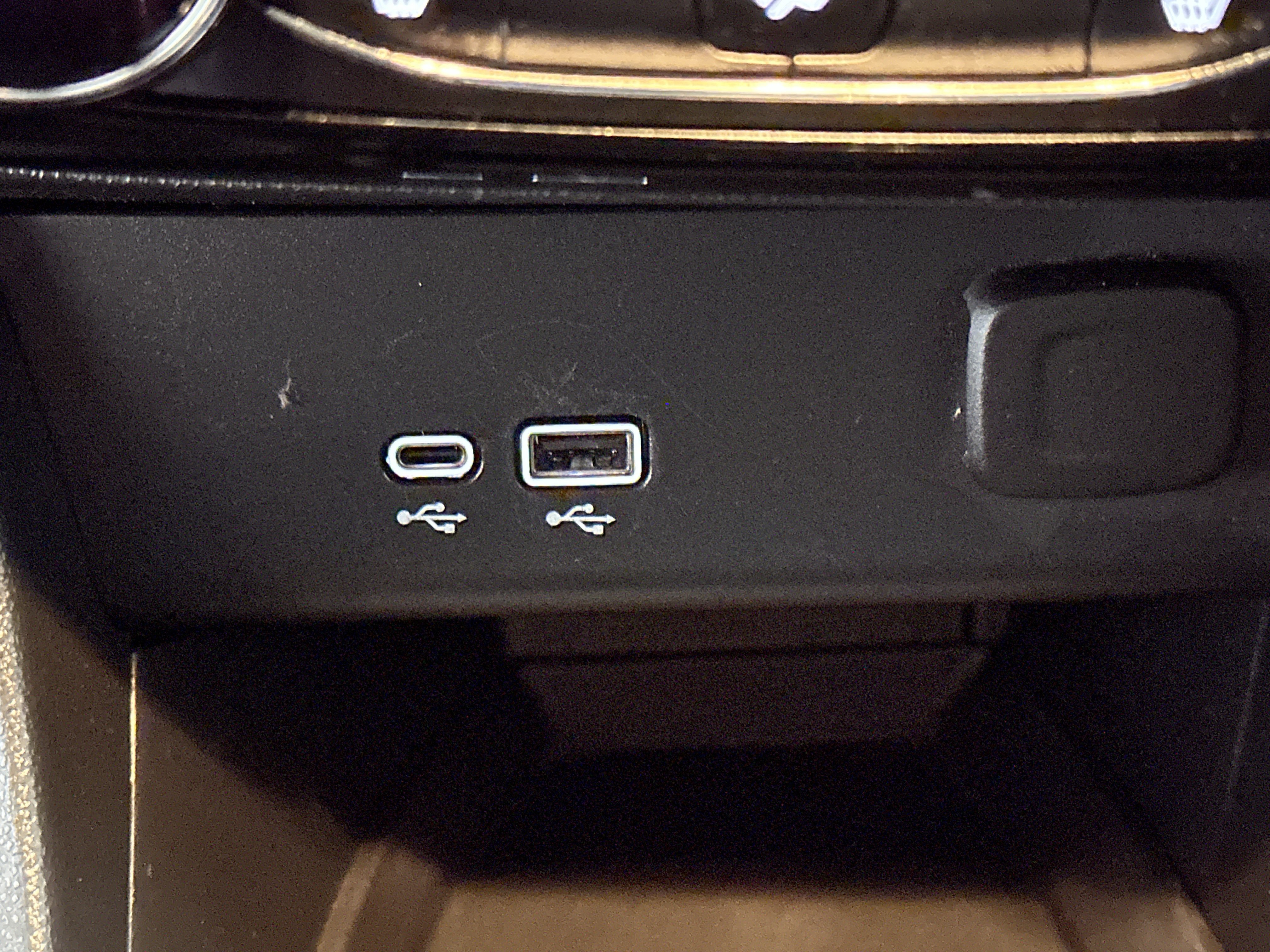 Used 2024 Buick Encore GX Sport Touring w/ Comfort Package FWD image 37
