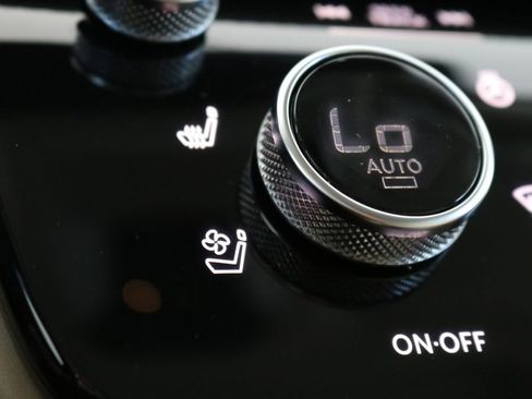 Certified 2025 INFINITI QX60 Luxe image 56