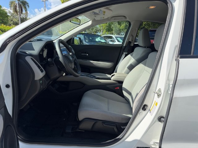 Used 2019 Honda HR-V LX image 11