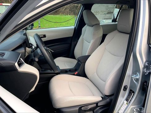 New 2026 Toyota Corolla Cross L image 9