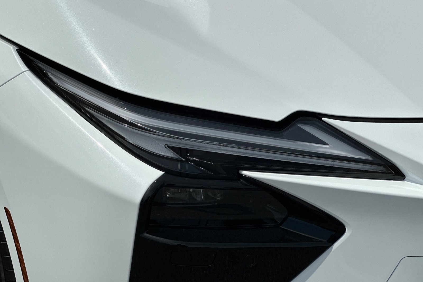 New 2026 Lexus ES 350e w/ Convenience Package FWD image 11