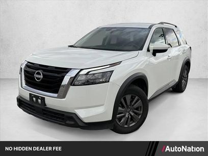 Used 2024 Nissan Pathfinder SV