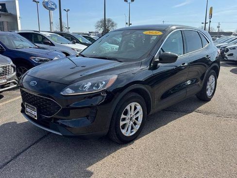 Certified 2021 Ford Escape SE image 2