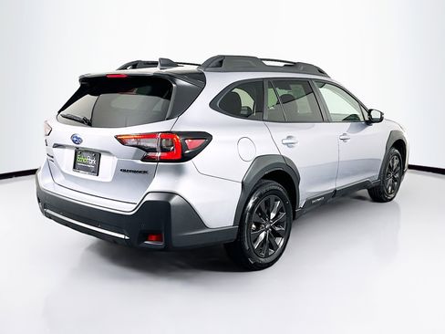 Used 2025 Subaru Outback Onyx Edition AWD/4WD image 9