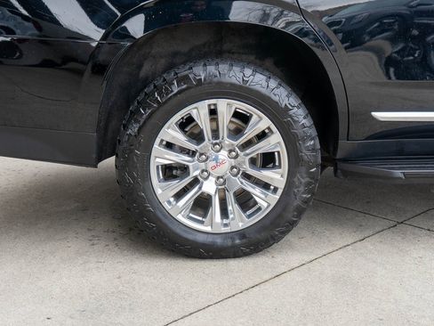 Used 2021 GMC Yukon Denali image 40