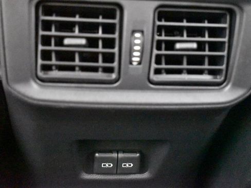 Certified 2022 Toyota RAV4 XLE image 18