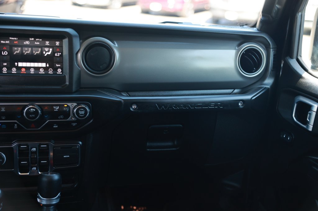 Used 2023 Jeep Wrangler Unlimited AWD/4WD image 28