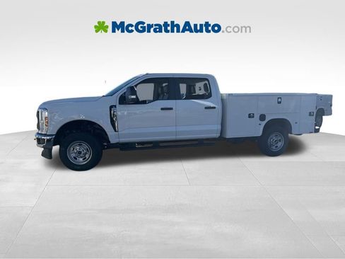 New 2026 Ford F250 XL w/ XL Chrome Package image 7