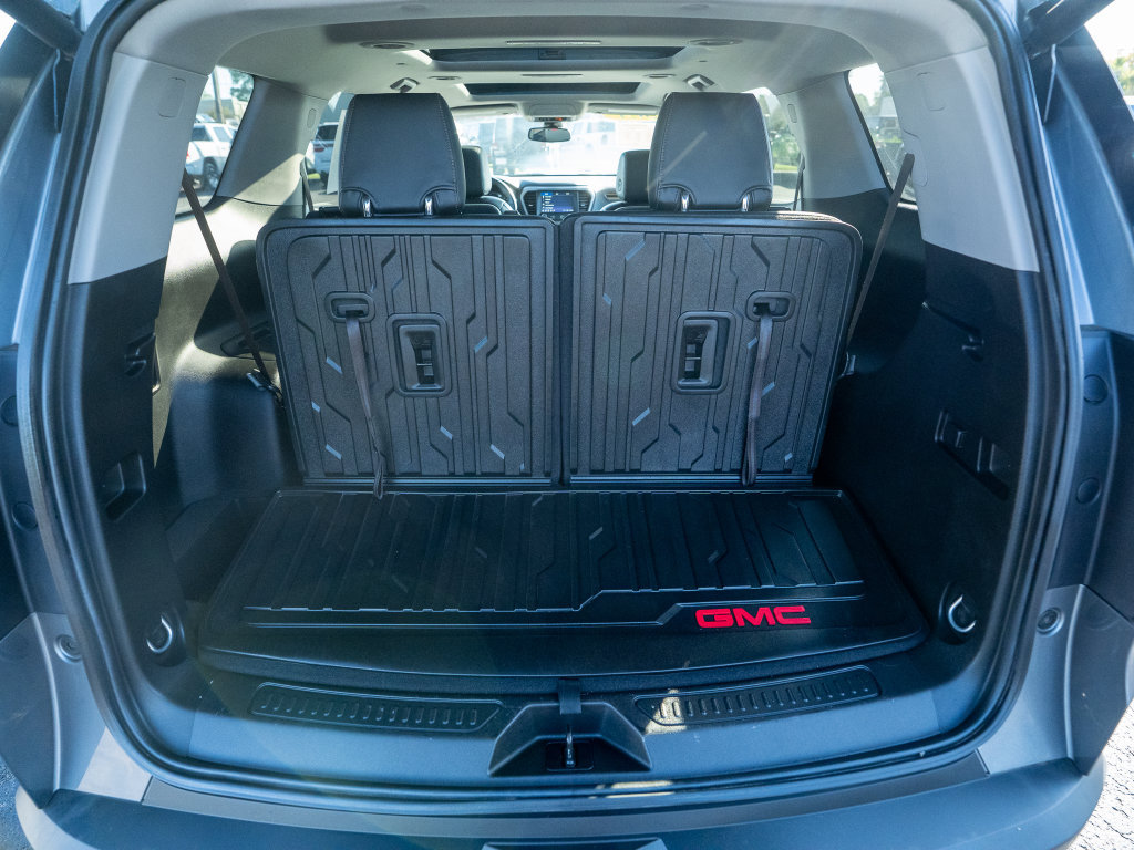 Used 2021 GMC Acadia AT4 w/ Trailering Package AWD/4WD image 9