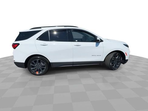 Used 2024 Chevrolet Equinox RS FWD image 9