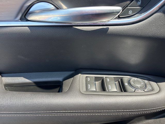 Used 2023 Cadillac XT5 Luxury w/ LPO, Floor Liner Package FWD image 22