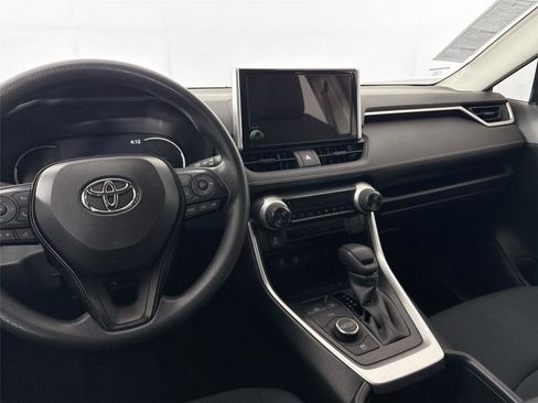 Certified 2025 Toyota RAV4 LE AWD/4WD image 29