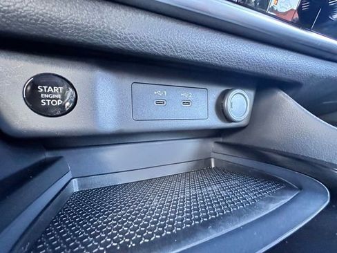 Certified 2025 Nissan Rogue SV image 21