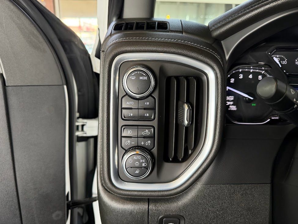 Used 2021 GMC Sierra 1500 SLT AWD/4WD image 27