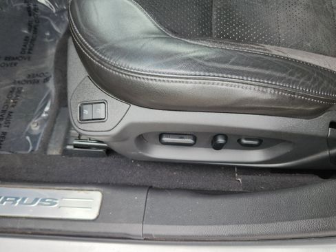 Used 2010 Ford Taurus SHO image 14