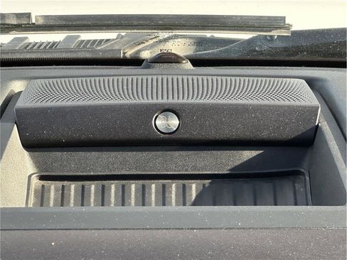 Used 2018 Ford F150 Lariat w/ Equipment Group 502A Luxury image 31