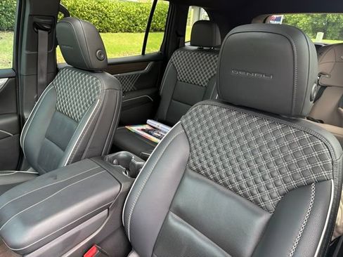 Used 2024 GMC Acadia Denali w/ LPO, Floor Liner Package FWD image 8