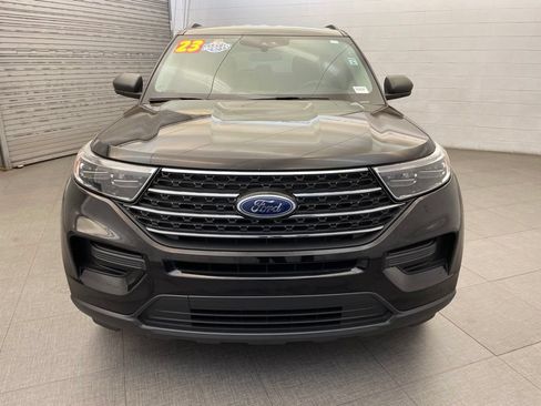 Used 2023 Ford Explorer XLT RWD image 3