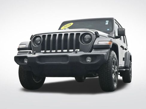 Used 2018 Jeep Wrangler Unlimited Sport S image 31