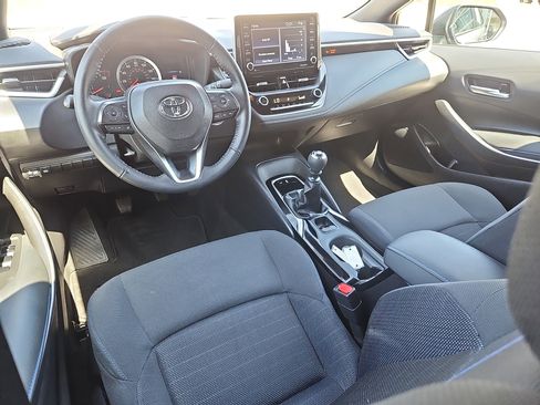 Used 2021 Toyota Corolla SE FWD image 3