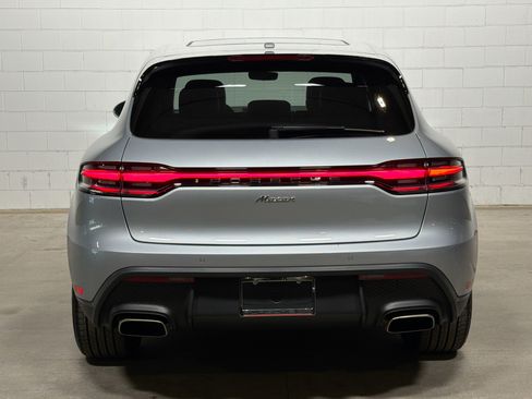 Used 2025 Porsche Macan image 8