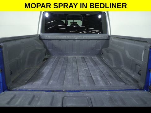 Used 2022 Jeep Gladiator Sport AWD/4WD image 11
