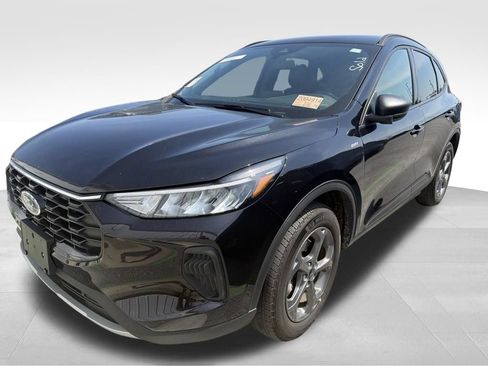 Used 2025 Ford Escape ST-Line AWD/4WD image 2