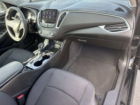 Certified 2022 Chevrolet Malibu LS image 10