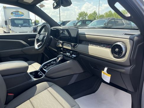 New 2025 Chevrolet Colorado ZR2 image 23