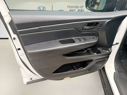 Used 2024 Honda Odyssey EX-L image 19
