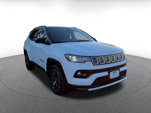 Used 2025 Jeep Compass Limited image 3