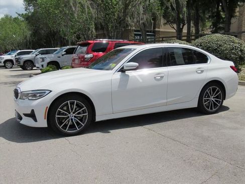 Used 2022 BMW 330i Sedan w/ Driving Assistance Package image 4