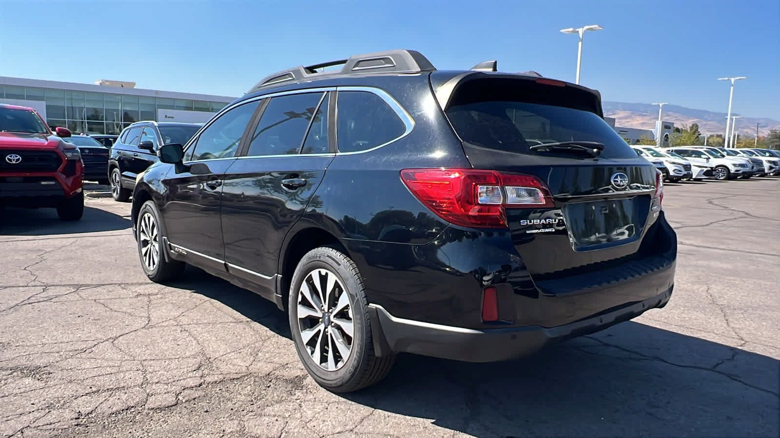 Used 2017 Subaru Outback 2.5i Limited AWD/4WD image 7