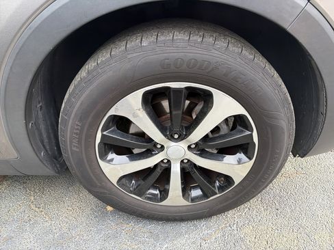 Used 2018 Kia Sorento EX image 11