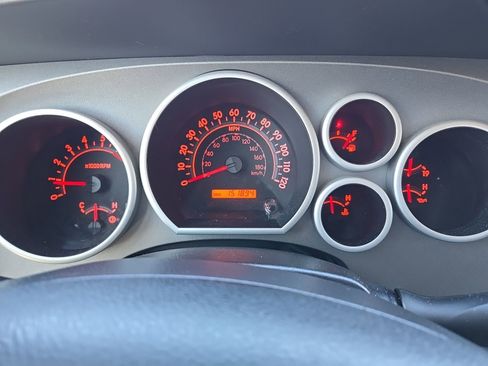 Used 2013 Toyota Tundra 2WD CrewMax w/ SR5 Pkg image 8